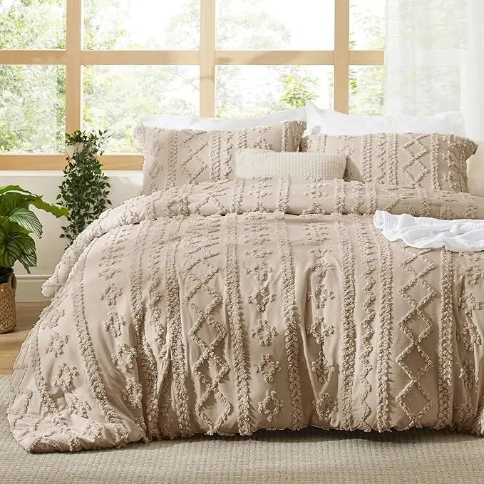 Modern Boho Bedding Set – Quilted 3 Piece Coverlet with Coordinated Pillow Shams